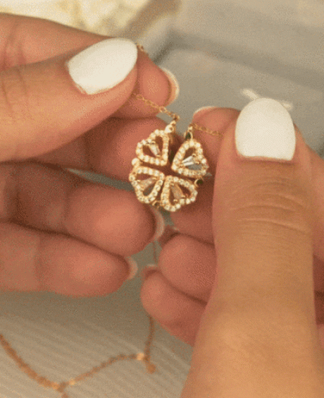 ✨Lucky Clover four Leaf Magnetic Heart Necklace
